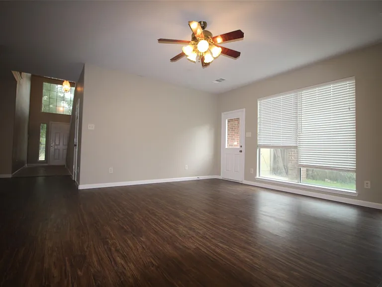 16730 Town Glade Dr — Photo 8