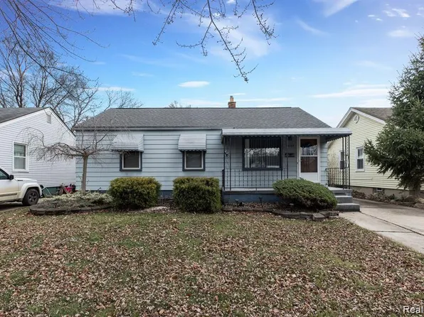 12189 Pearl St, Southgate, MI 48195