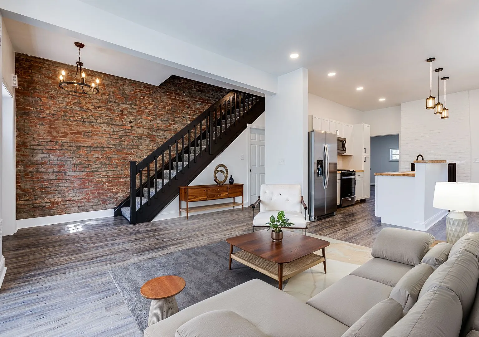 Available NOW! Renovated from top to bottom! — Photo 1
