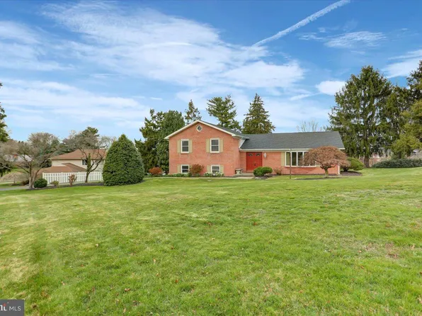 253 Farmington Rd, Chambersburg, PA 17202