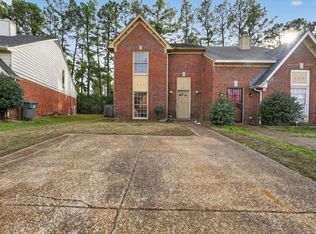 5581 Crepe Myrtle Dr, Memphis, TN 38115