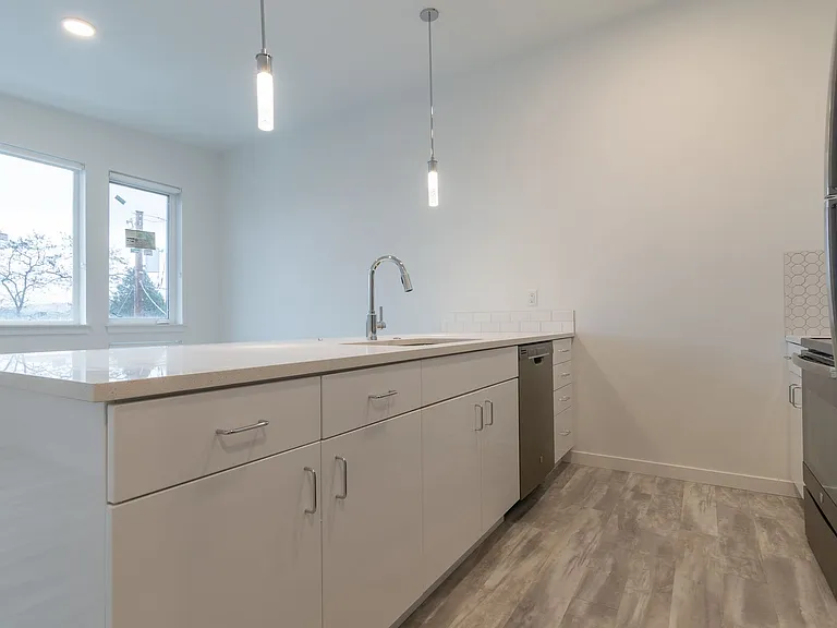 6011 SE 90th Ave — Photo 8