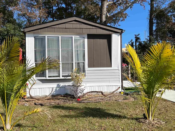 1016 Foxfire Dr., North Myrtle Beach, SC 29582