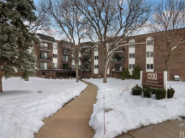 1200 W Northwest Hwy APT 305, Mount Prospect, IL 60056