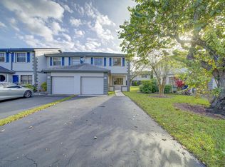 11045 SW 154th Pl, Miami, FL 33196