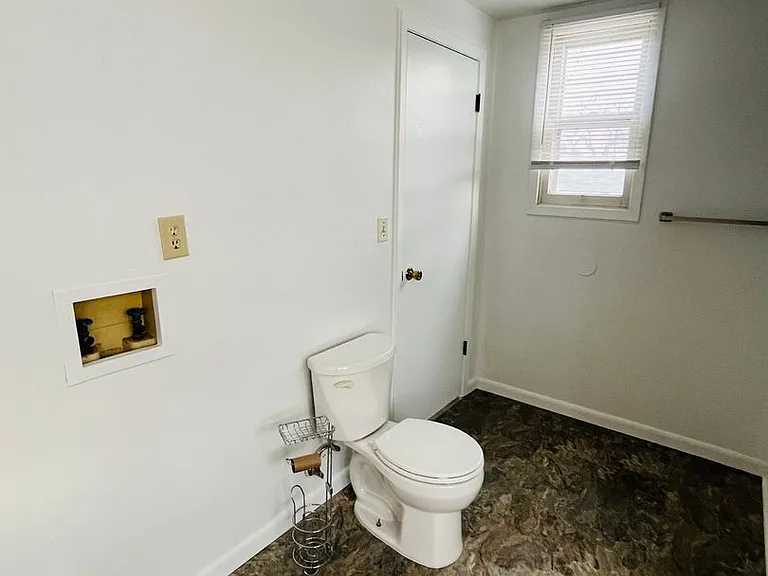 425 S 30th St — Photo 17