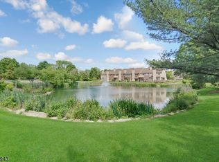 33 Chelsea Ct, Madison, NJ 07940