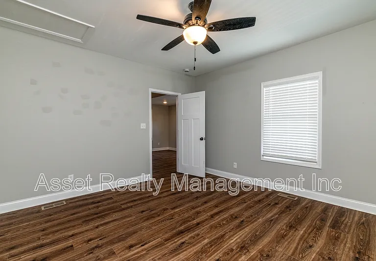 1715 Fay St — Photo 8