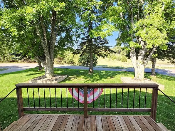 150 Northridge Circle Dr, North Platte, NE 69101