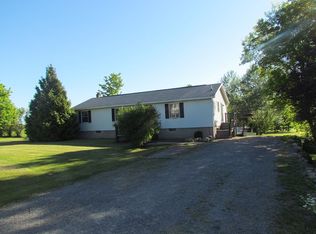 6976 Cole Rd, Le Roy, NY 14482