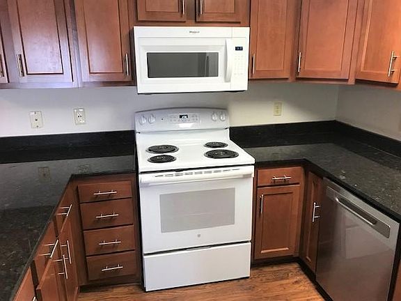 2nd image of 1429 Grandview Ave APT 22