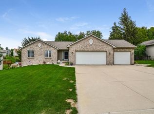 8574 Ridgebluff Dr SW, Byron Center, MI 49315