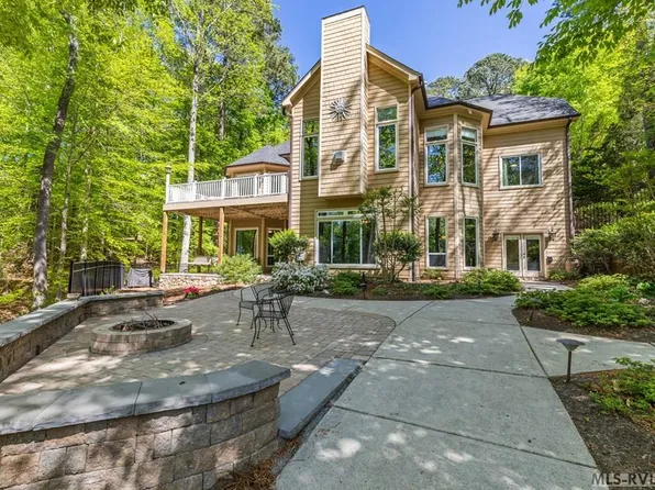 104 W Pointe Dr, Macon, NC 27551