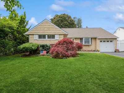 17 Chester Avenue, Massapequa, NY, 11758