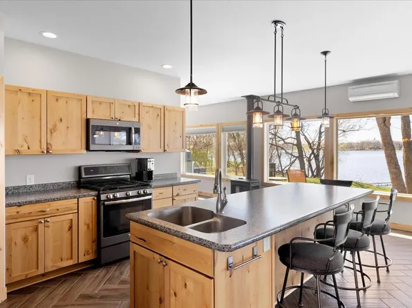 1642 Scenic Hideaway Ln NE, Elysian, MN 56028
