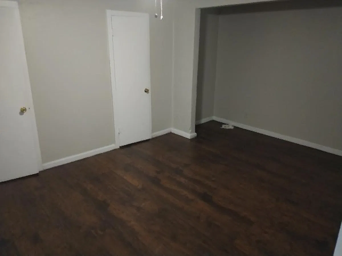 719 San Antonio St — Photo 2