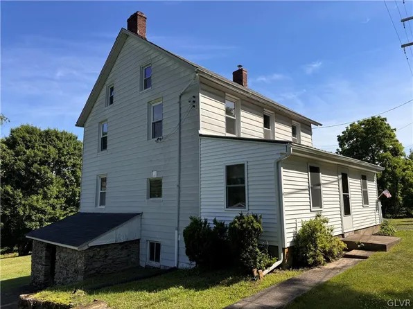 2359 Taylor Dr, Center Valley, PA 18034