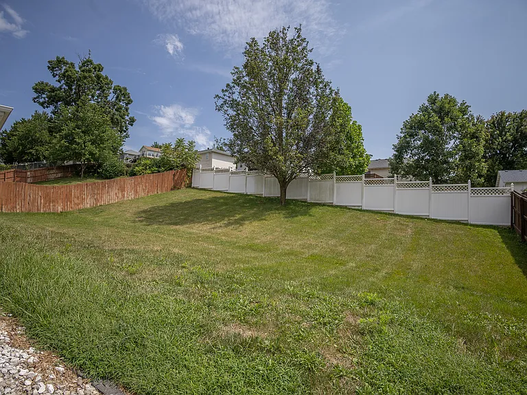3725 Oxford Rd — Photo 32