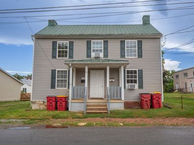 210 W North St UNIT A, Charles Town, WV, 25414