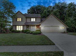 10603 Oak Trail Rd, Fort Wayne, IN 46845