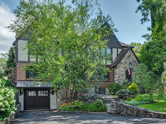 2nd image of 30 Lindbergh Avenue