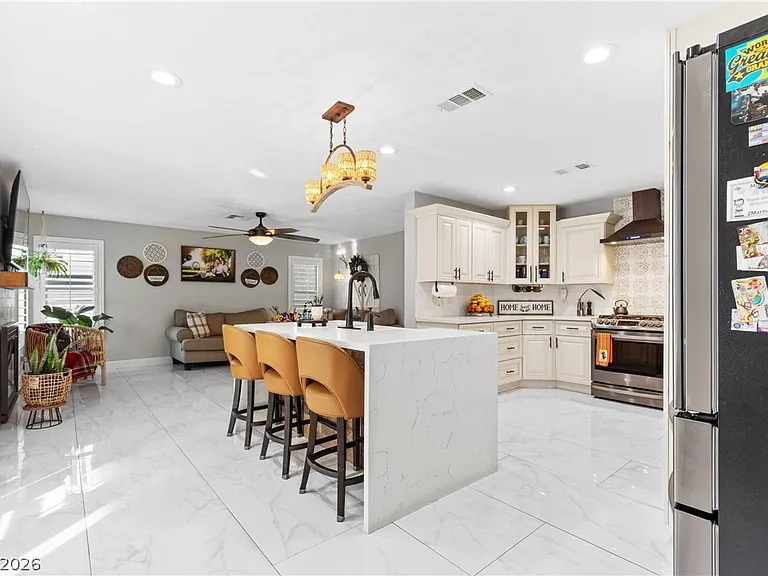 407 Crater Ct — Photo 10