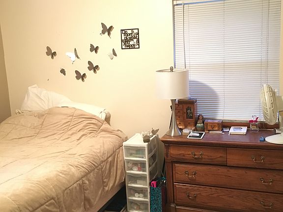 3rd image of 1531 Wehrle Dr APT 5