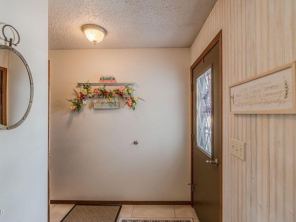 5th image of 507 9th Ave NW