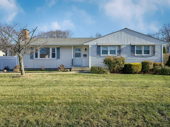 66 Regency Drive, West Hartford, CT 06110