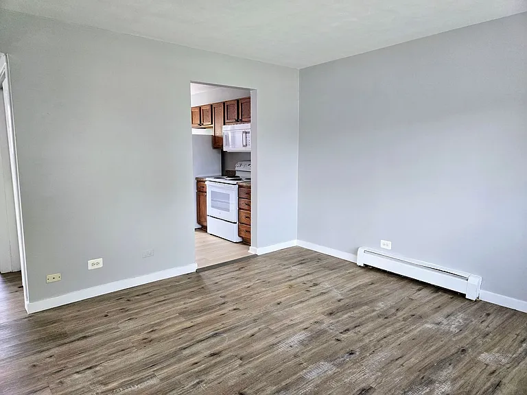 Palatine Park Apartments — Photo 20