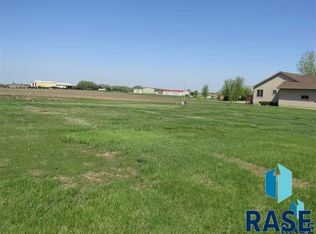 304 S Carlson St, Humboldt, SD 57035