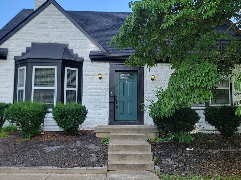 4305 Briarwood Rd — Photo 2