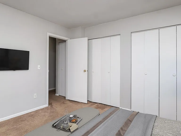 Englewood Villas & Residences — Photo 11