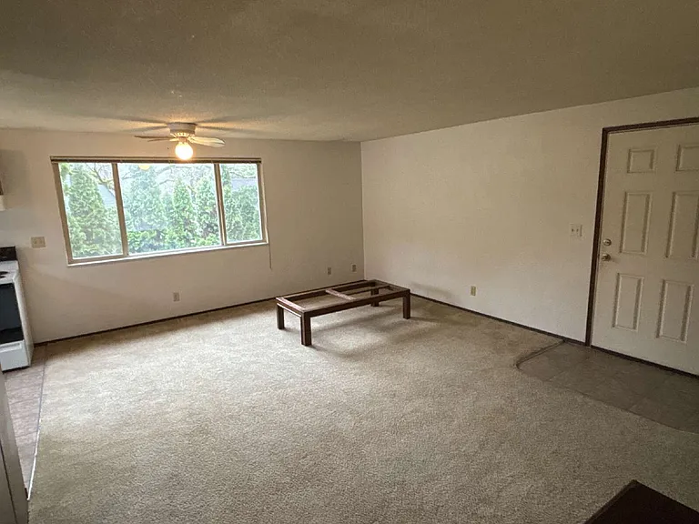1923 Garden Ave #4 — Photo 2