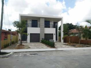 3090 SW 17th St, Miami, FL 33145