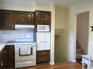 421 W Miller Ave, Hinckley, IL