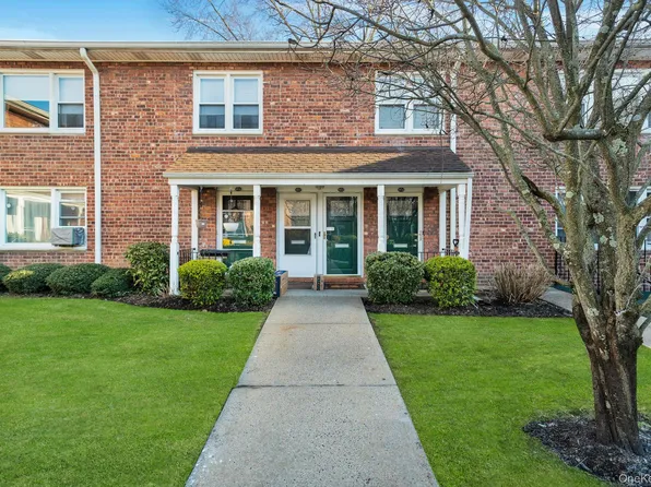 1570 Grand Avenue #24, North Baldwin, NY 11510