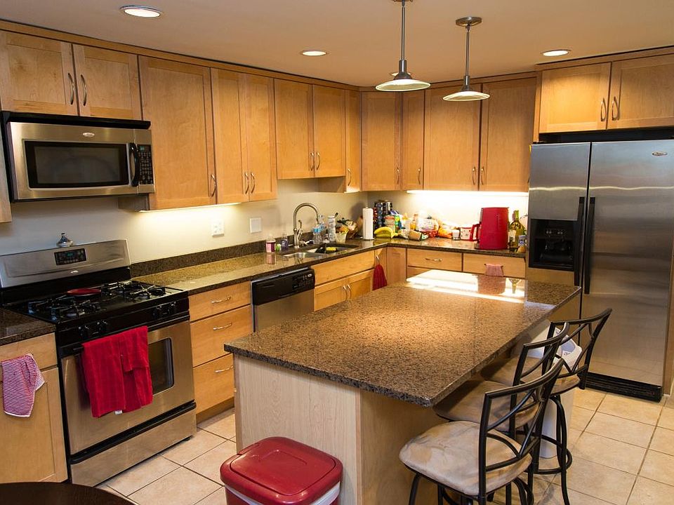 Large Kitchen with Island
