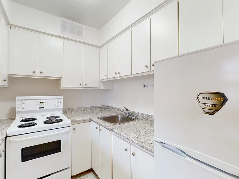 335 Cooper St — Photo 58