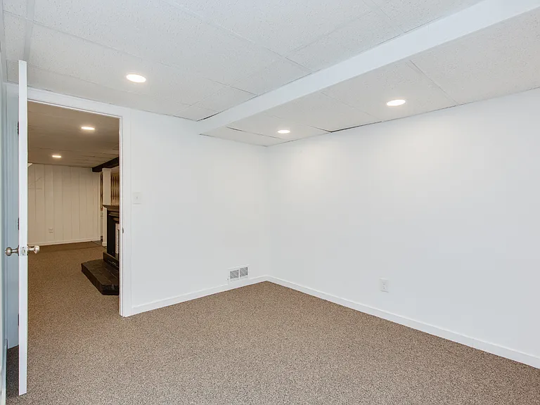 33 Raven St — Photo 3