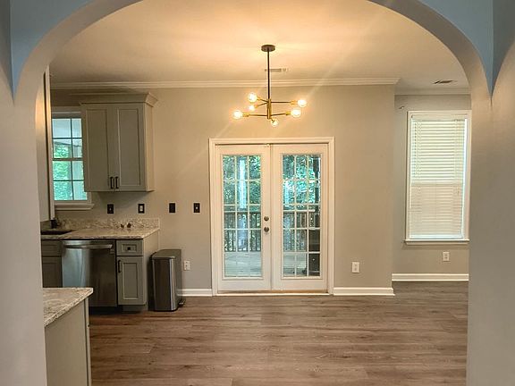 4th image of 207 Stapleford Park Dr