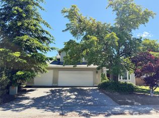 24712 234th Way SE, Maple Valley, WA 98038