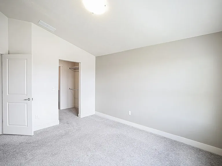 Mesa Falls Apartments — Photo 19