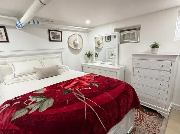 (undisclosed Address), Queens Village, NY 11428