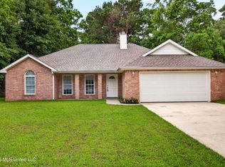 8913 Marina Ave, Ocean Springs, MS 39564