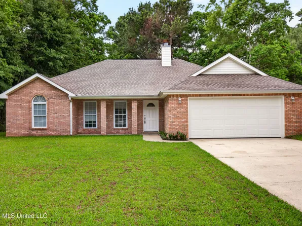 8913 Marina Ave, Ocean Springs, MS 39564