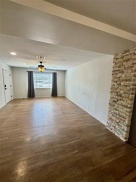 3 bed, 1445 sqft, $1,750 — Photo 4