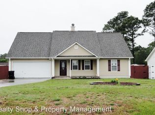 203 Quail Creek Ct, Hubert, NC 28539