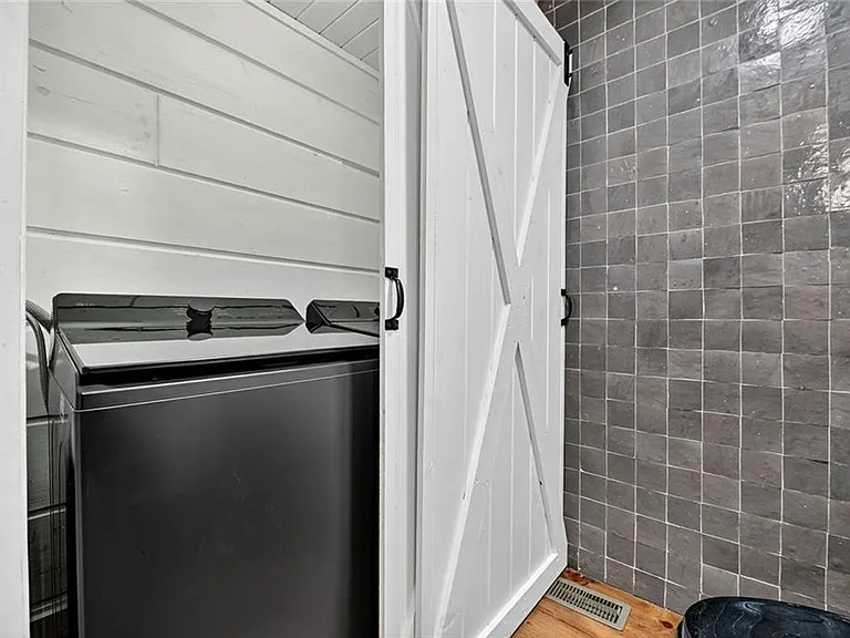 545 Chestnut Rdg — Photo 20