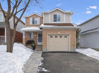 42 Tara Cres, Kitchener, ON N2E 3K9